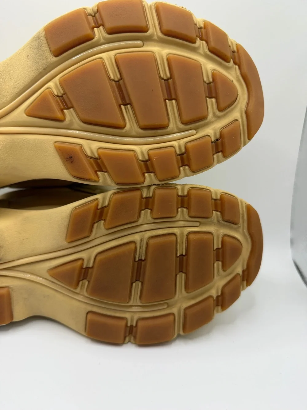 Tory Burch Women's Yellow-Beige Chunky Sneaker